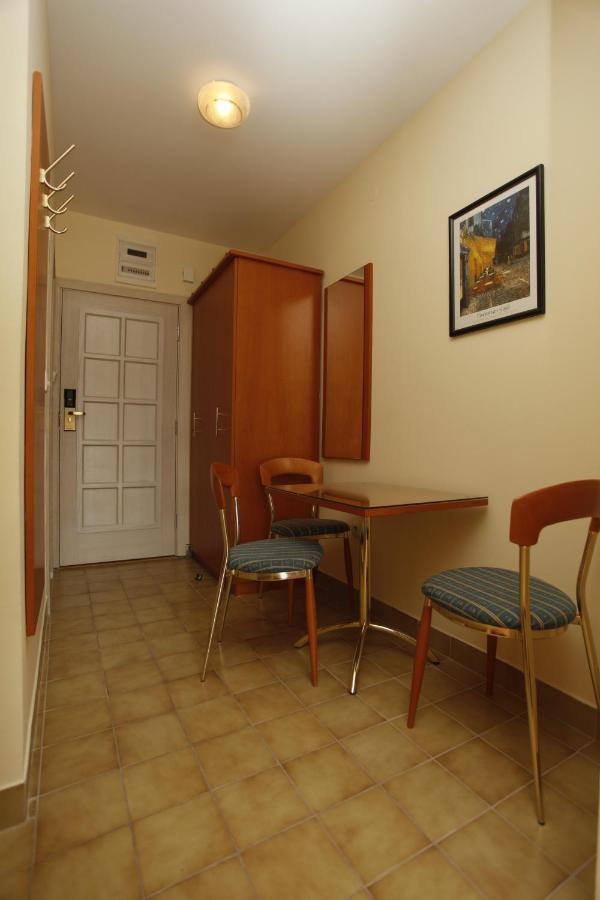 Apartments Perovic 布德瓦 外观 照片